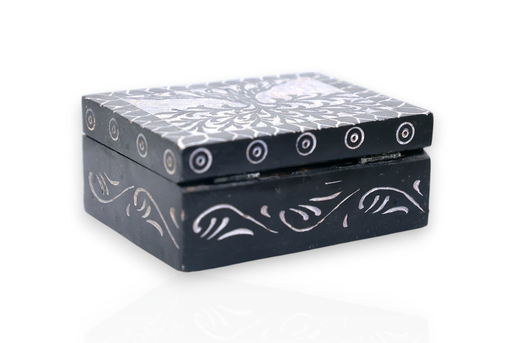 black stone jewelry box  Luxury hand crafted handicraft items Global Japan Korea Dubai Singapore Europe UK London United kingdom United states of America UAE USA