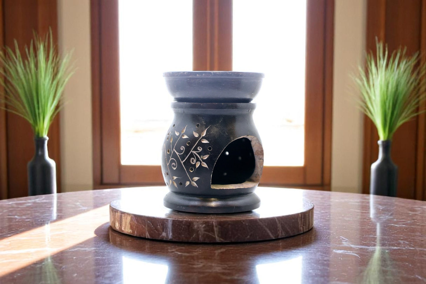Handcrafted black stone fume / Oil burner