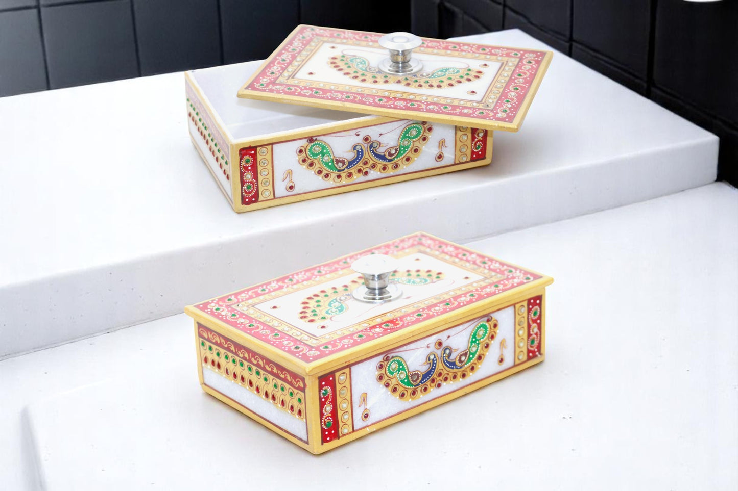 White marble jewelry box hand painted and beautifully handcrafted