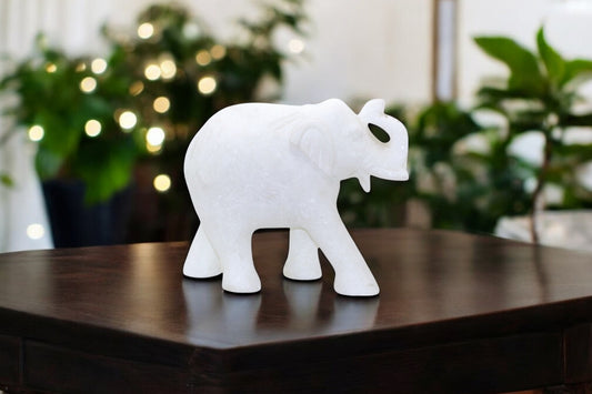 Exquisite White Marble Elephant Idols: Handcrafted Artistry - 2.7kg